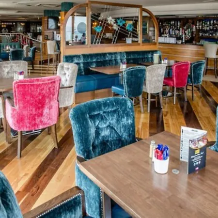 Hotel Allingham Arms