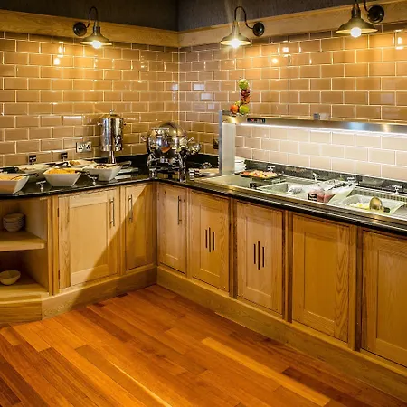 Allingham Arms Hotel 4*