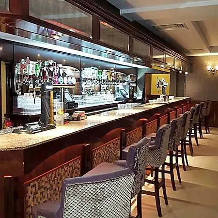 Allingham Arms Hotel