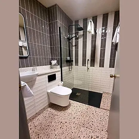 Allingham Arms Hotel 4*
